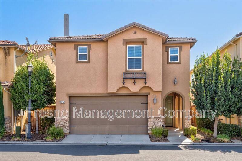 Primary Photo - 7076 N Refinement Dr