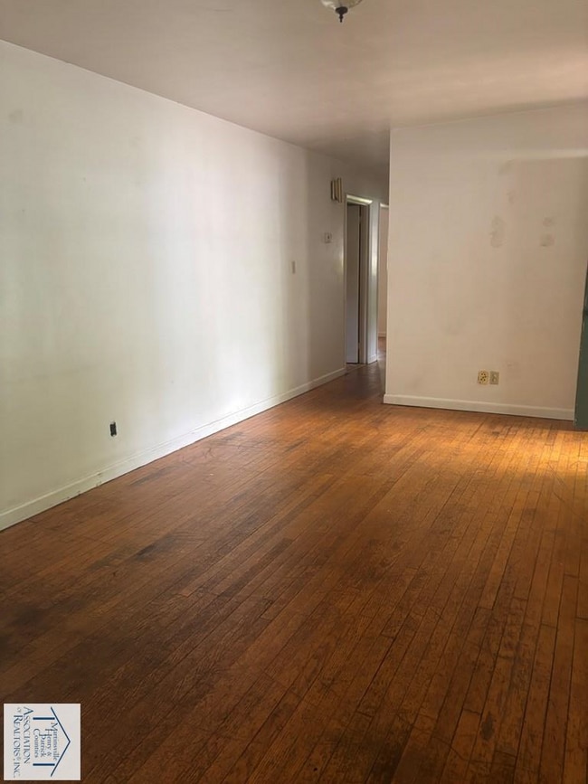 Building Photo - 840 Bassett Heights Rd