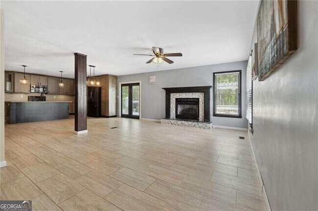 Building Photo - 7379 N Mitchell Ct