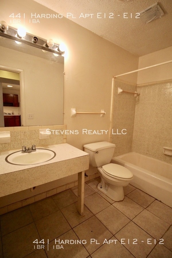 Building Photo - 441 Harding Pl E12