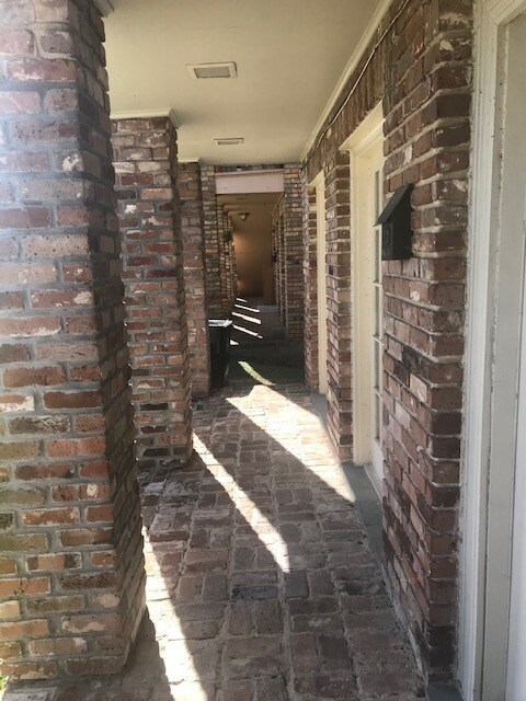 Building Photo - 6708 Pontchartrain Blvd