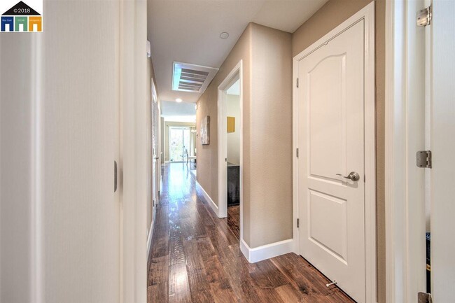 Foto del edificio - 4740 Norris Canyon Rd