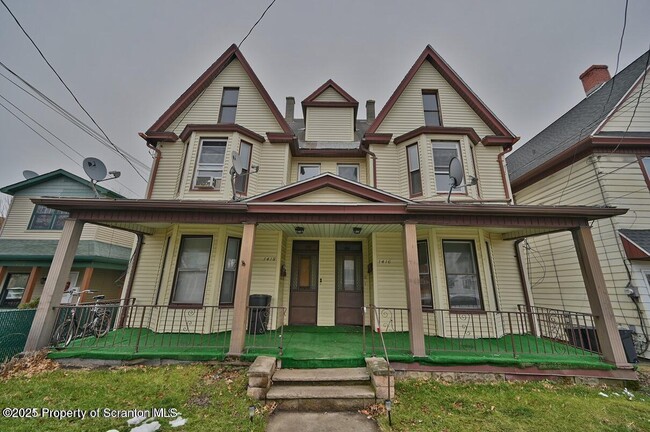 Foto del edificio - 1416 Capouse Ave