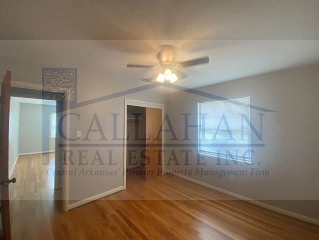 Building Photo - Park Hill 2 Bedroom