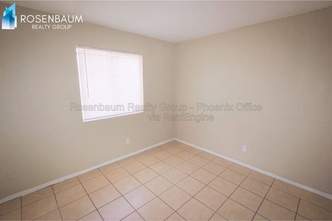 Photo - 2747 East Chipman Road Apartment