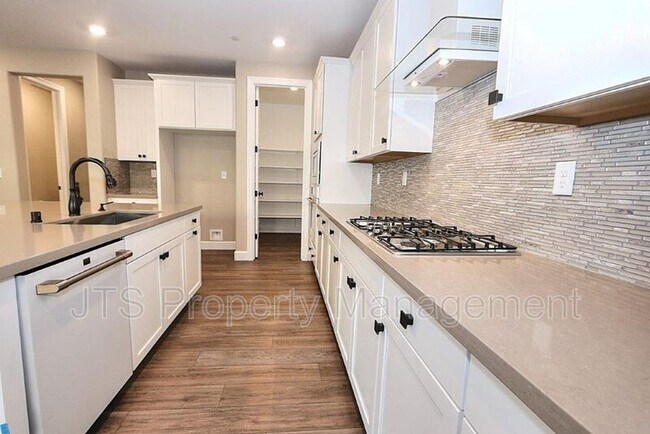 Foto del edificio - 3318 Jackrabbit Ct