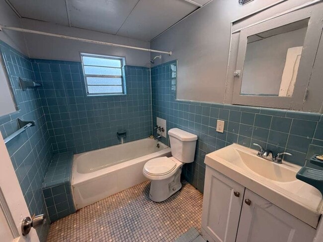 Foto del edificio - Upstairs Studio Apartment