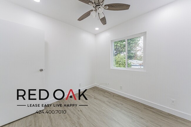 Foto del edificio - 13043 Vanowen St