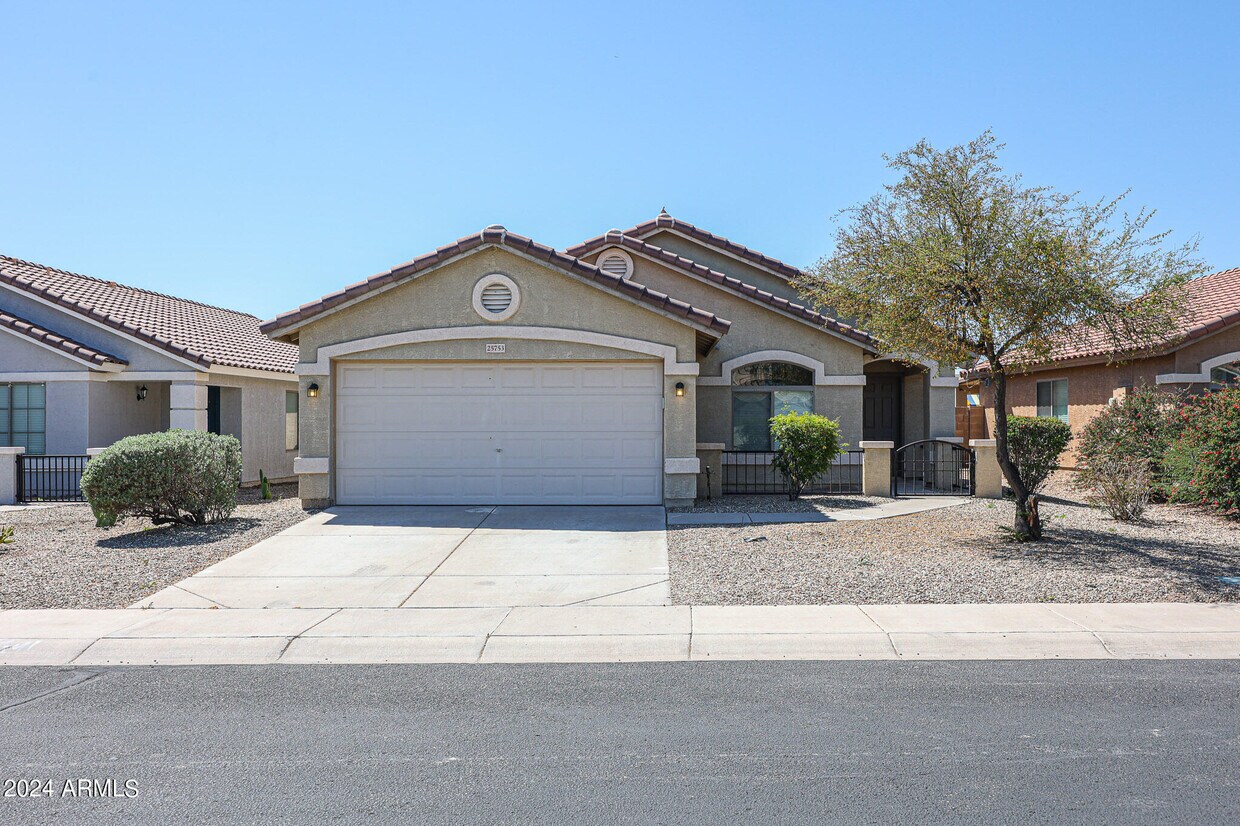 Foto principal - 25753 W Kendall St