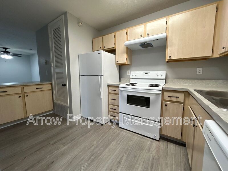 Primary Photo - 1216 S 2nd St