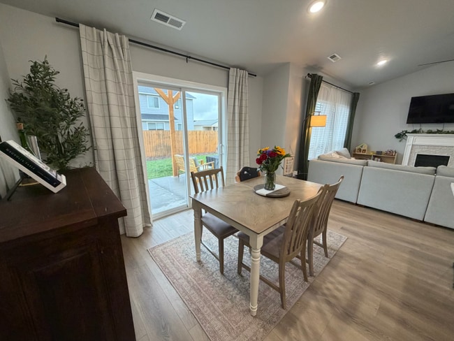 Foto del edificio - 1910 SW Cooper Ave