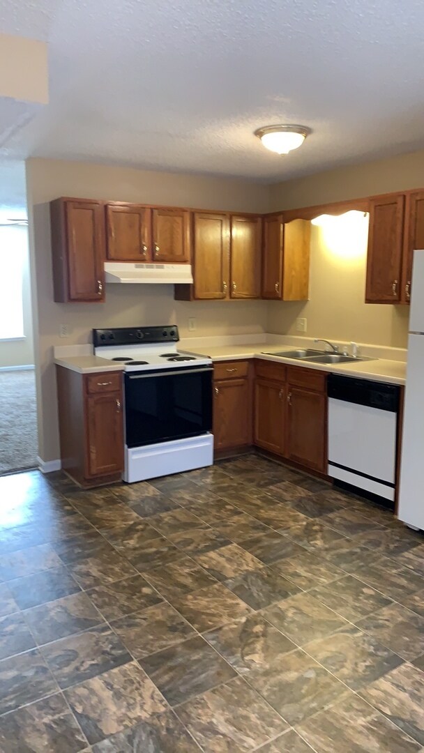 Foto del edificio - 111 Hickory Trace Rd