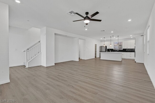 Building Photo - 1520 Little Penguin St