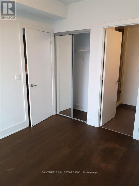 Building Photo - 200 Bloor St W