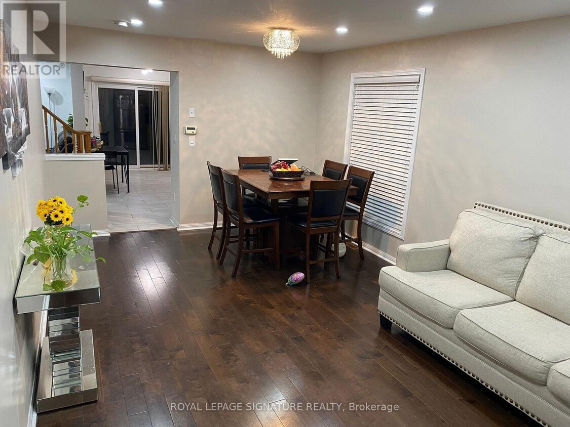 Photo principale - 1025 Barclay Cir