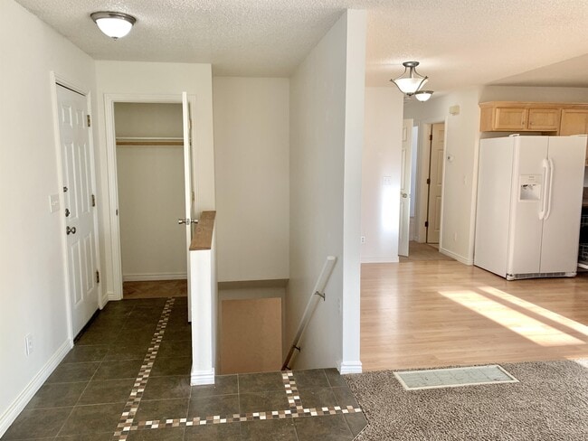 Building Photo - 3895 Kitt Dr
