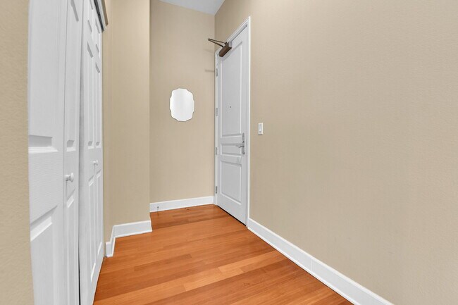 Foto del edificio - $1,900.00, 1 bed, 1 bath, located in Denve...