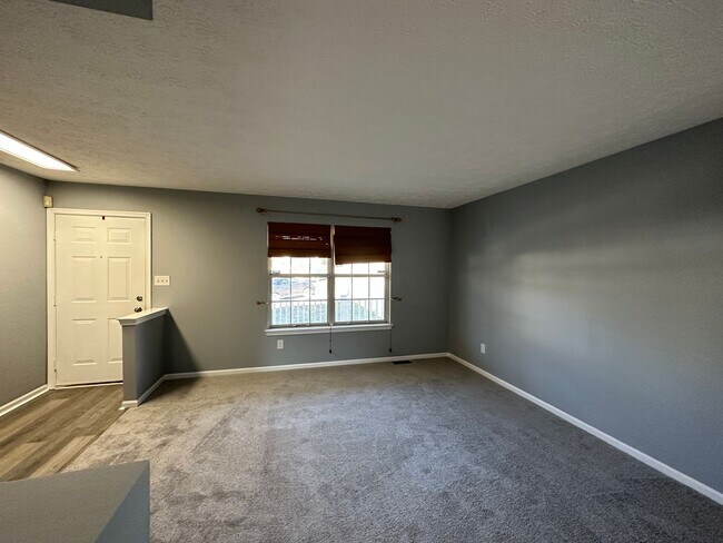 Foto del edificio - Charming 3 Bedroom/2.5 Bathroom Detached H...