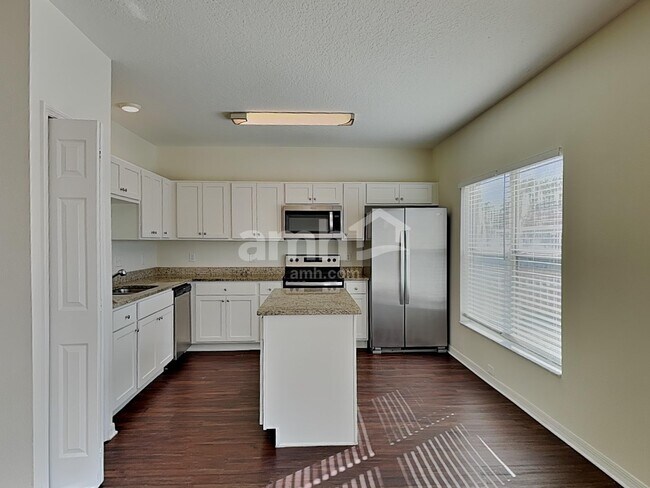 Foto del edificio - 11425 Rouse Run Cir