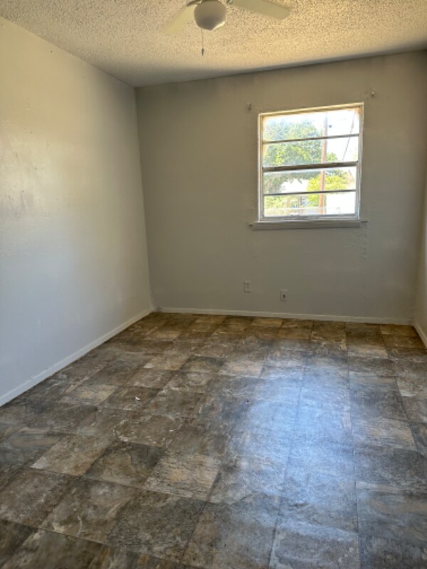 Building Photo - 1313 Evergreen St