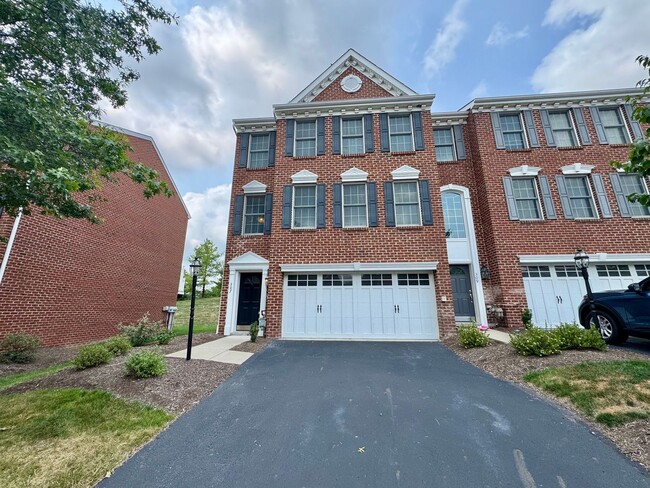 Foto del edificio - 307 Marshall Heights Dr