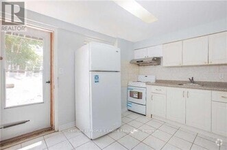 Building Photo - 43 Wolseley St