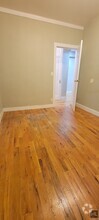 Building Photo - SPACIOUS 3- BEDROOM APARTMENT  Prospect Pa...