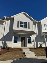 Building Photo - 3260 Academy Dr