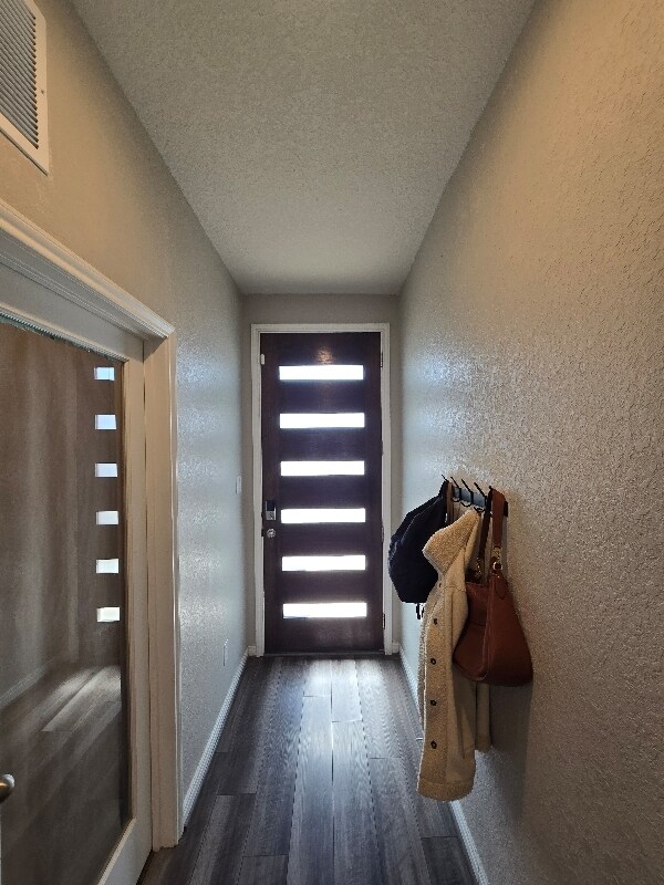 Foto del edificio - 9519 Bonito Fls Dr