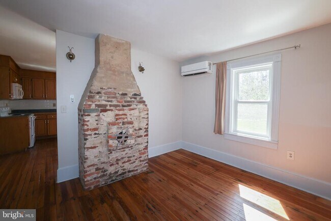 Foto del edificio - 24060 New Mountain Rd