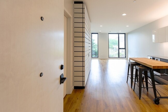 Building Photo - Terrific One Bedroom Condo in Truxton Circle!