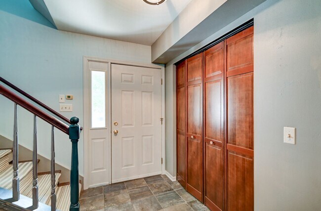 Foto del edificio - 1398 Prairie Rose Dr