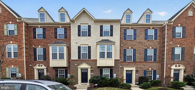 Building Photo - 5363 S Center Dr