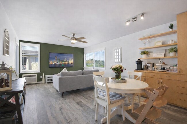 Foto del edificio - 6675 Mission Gorge Rd