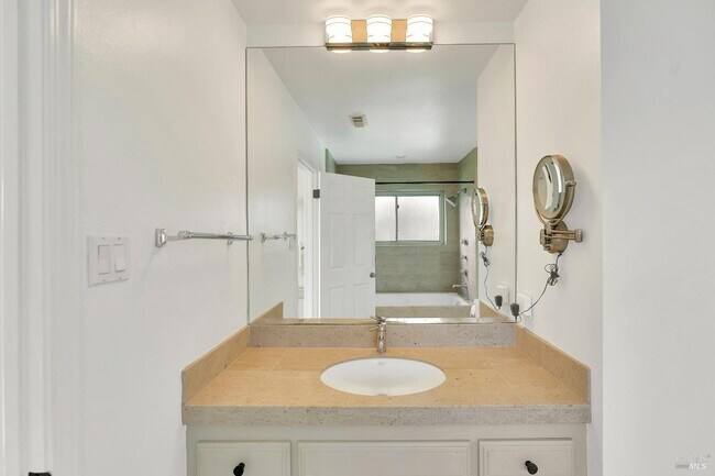 Foto del edificio - 945 Hunt Ave