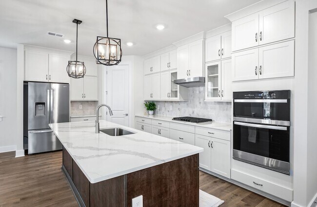 Foto del edificio - 3040 Poplar Farms Dr