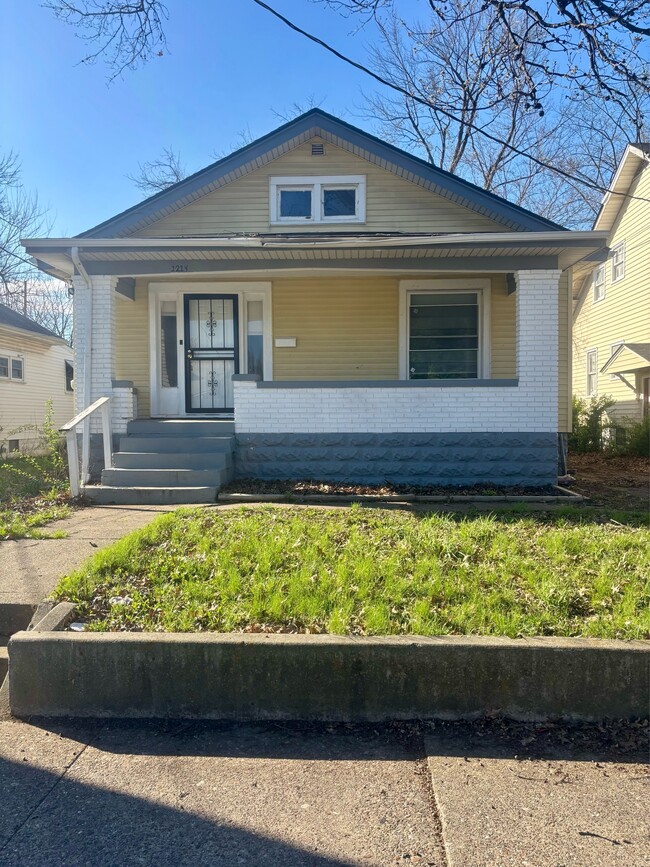 Building Photo - 1214 Dresden Ave