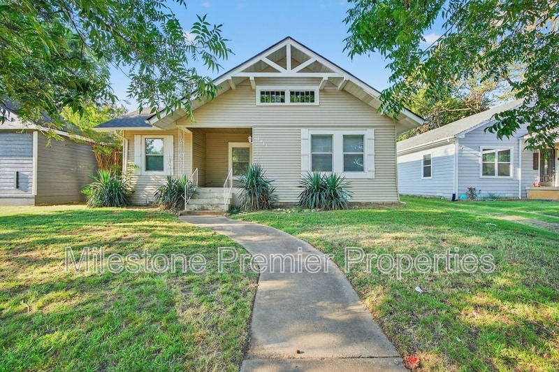 Foto principal - 1014 W Walker St