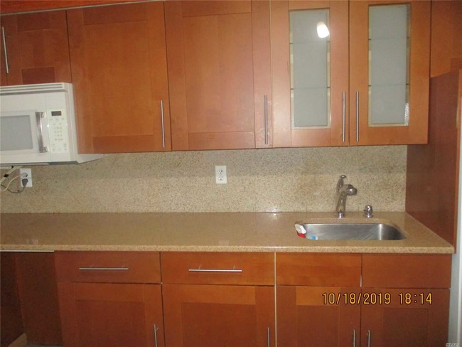 Building Photo - 93 Serpentine Ln
