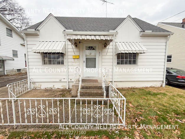 Primary Photo - Charming 3-Bedroom Home with Large Yard an...