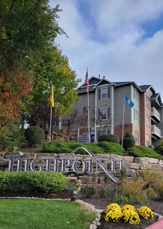 Entrada principal - Highpointe Apartments