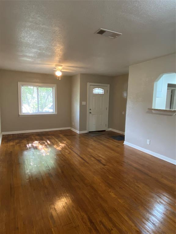 Building Photo - 1305 Zuber Dr