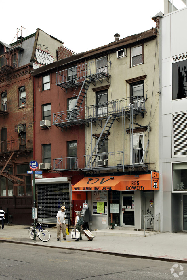 Foto del edificio - 355 Bowery
