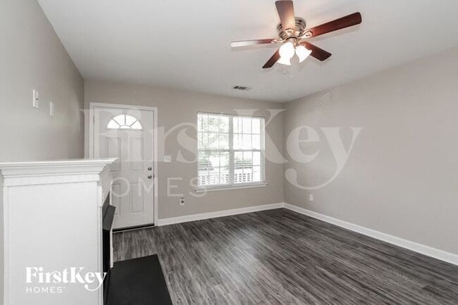 Building Photo - 5017 Magnasco Ln