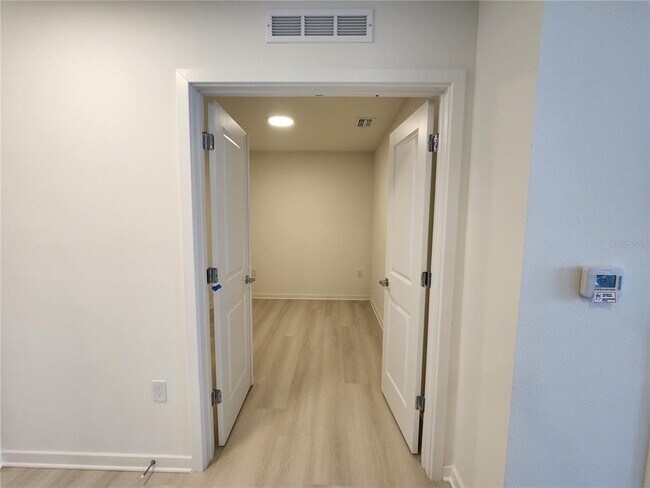 Foto del edificio - 5579 Millenia Park Blvd