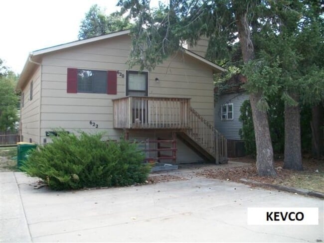 Building Photo - 622 Endicott St