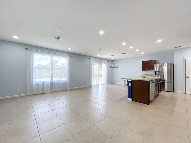 Building Photo - 4999 Haverhill Pointe Dr