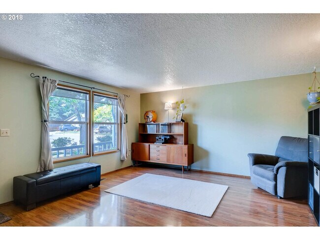 Building Photo - SW Corona - Beaverton