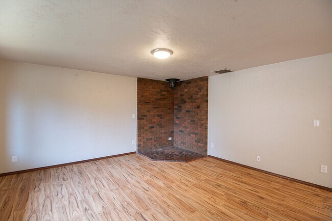 Foto del edificio - 3 bed, 2 bath Single-level home in Stayton, Oregon