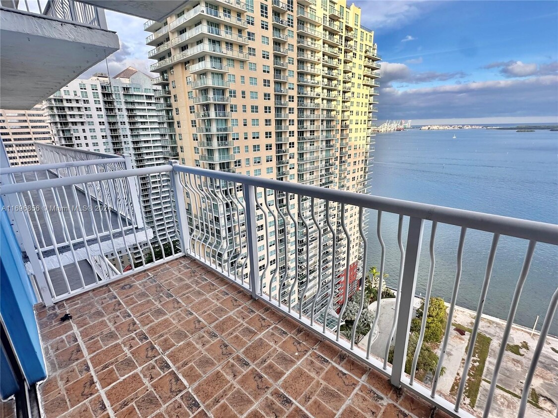 Foto principal - 1200 Brickell Bay Dr